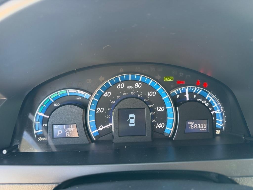 Toyota Camry Hybrid LE 2012