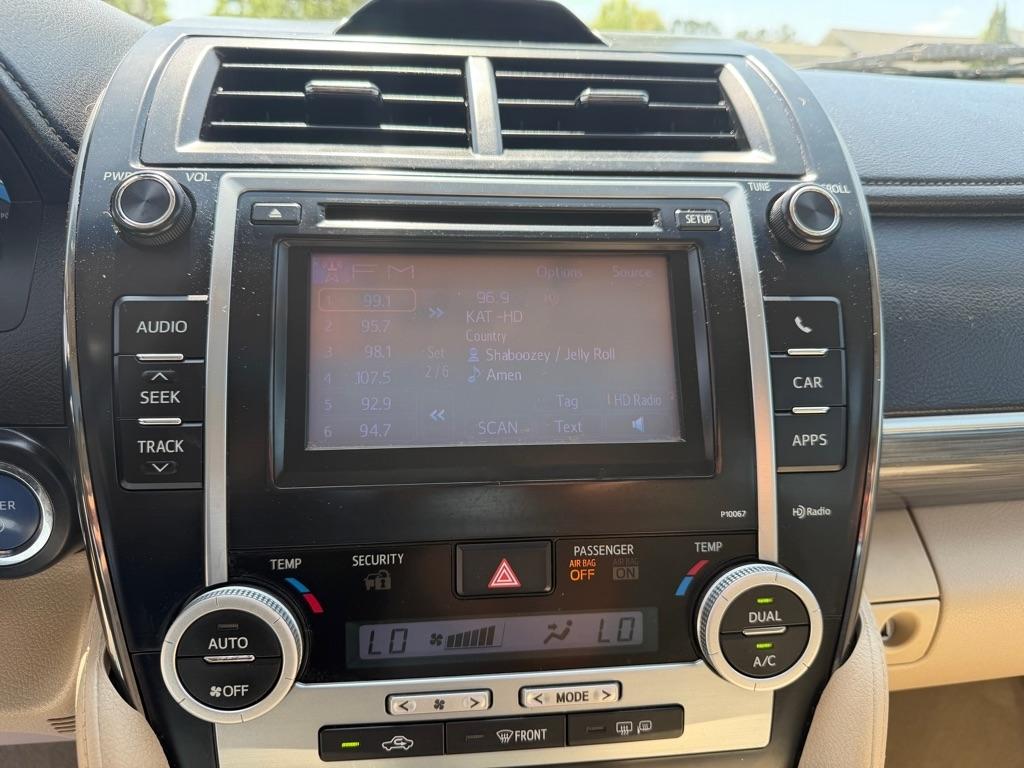 Toyota Camry Hybrid LE 2012