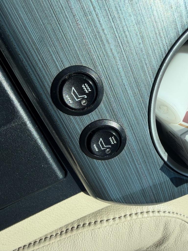 Toyota Camry Hybrid LE 2012