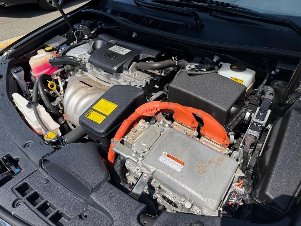 Toyota Camry Hybrid LE 2012