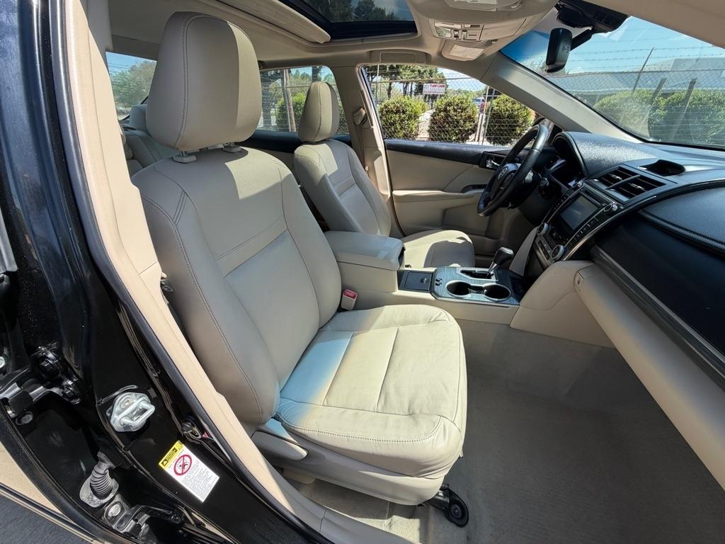 Toyota Camry Hybrid LE 2012