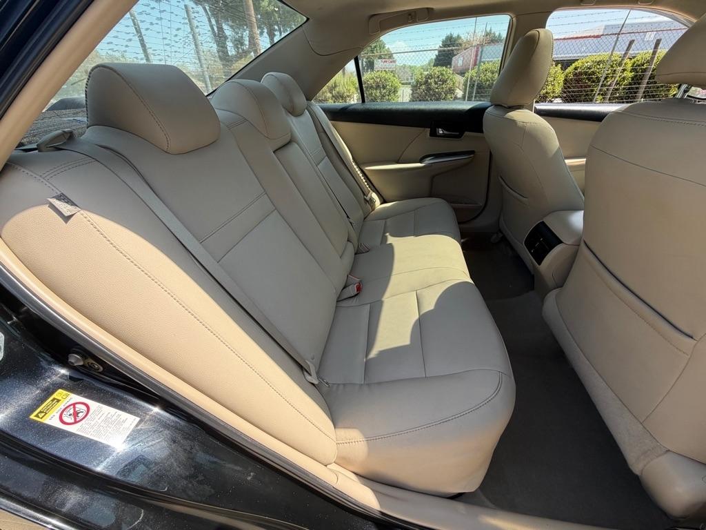 Toyota Camry Hybrid LE 2012