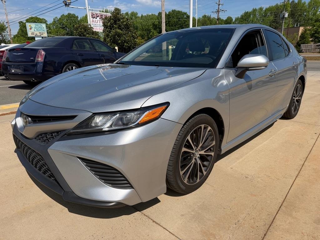 Toyota Camry SE 2018