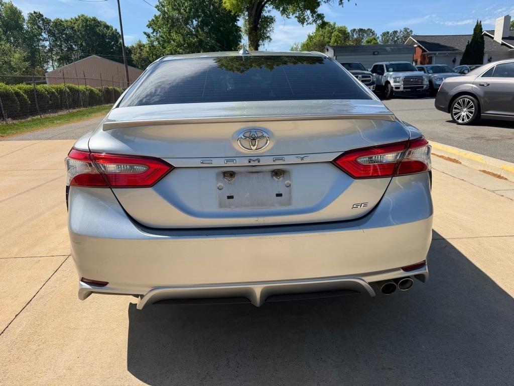 Toyota Camry SE 2018