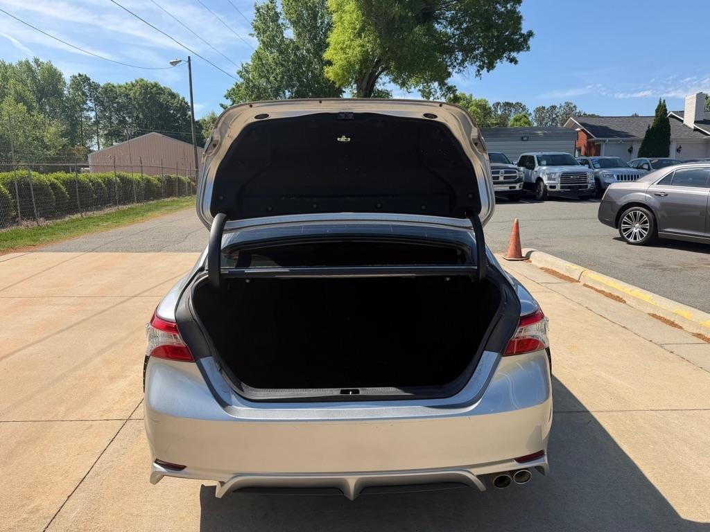 Toyota Camry SE 2018