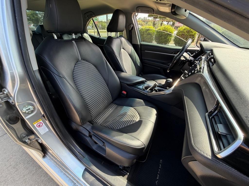 Toyota Camry SE 2018