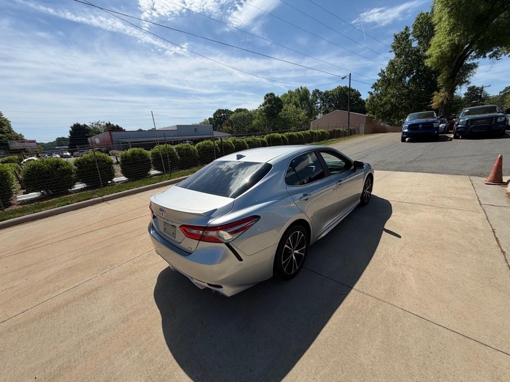 Toyota Camry SE 2018