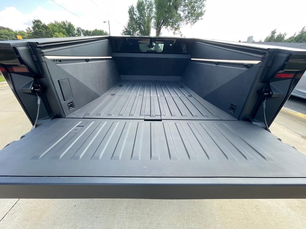 Tesla Cybertruck Cyberbeast 2024