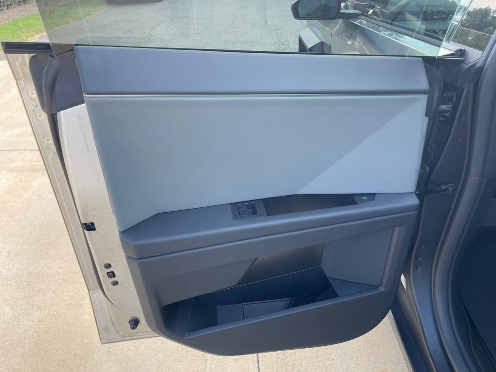 Tesla Cybertruck Cyberbeast 2024