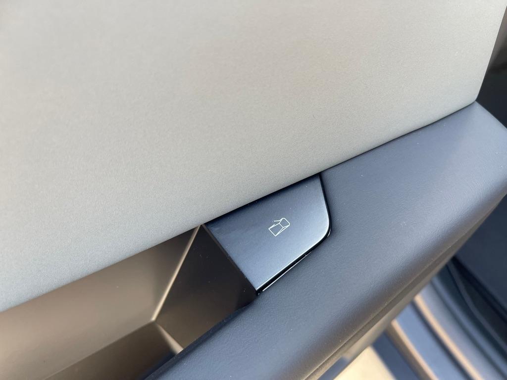 Tesla Cybertruck Cyberbeast 2024