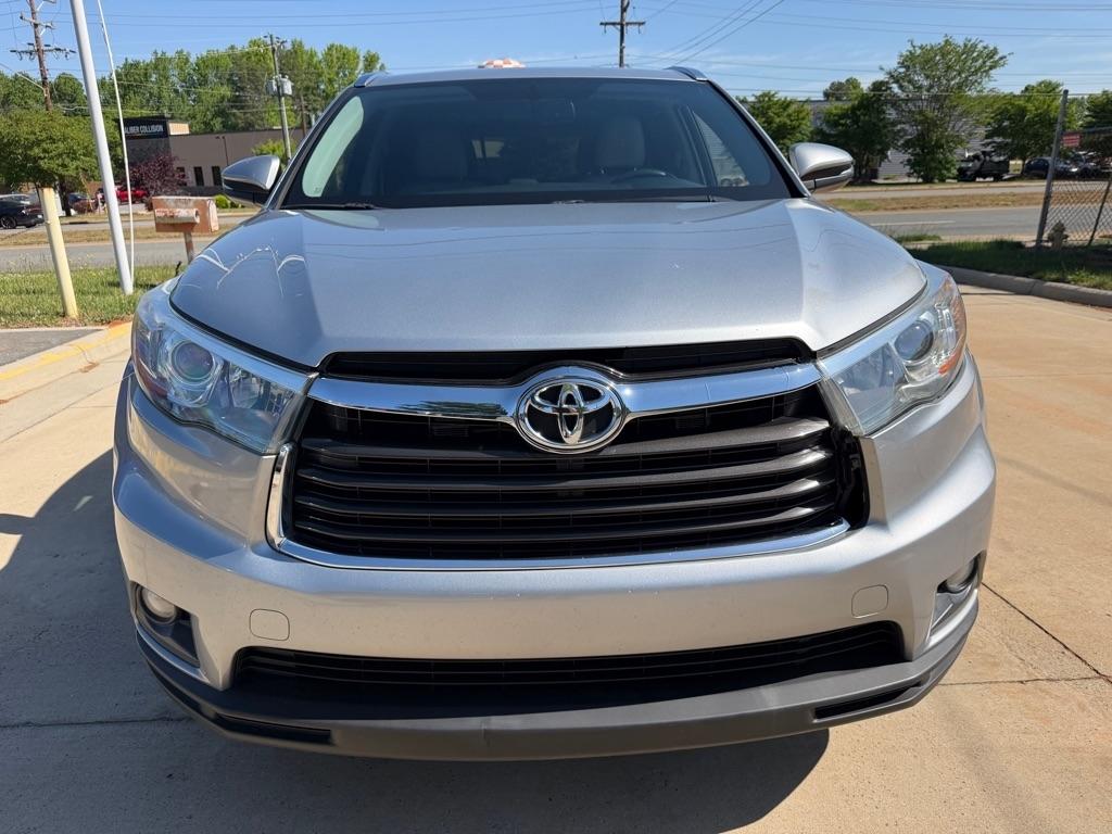 Toyota Highlander XLE FWD V6 2015
