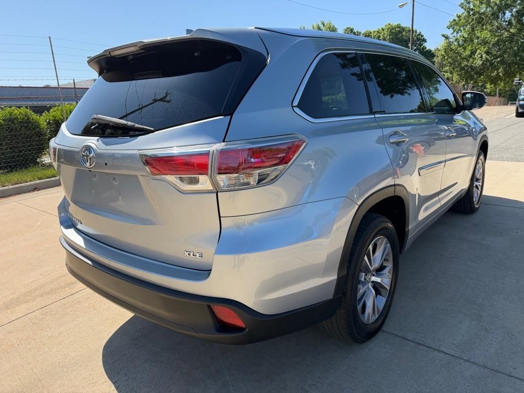 Toyota Highlander XLE FWD V6 2015