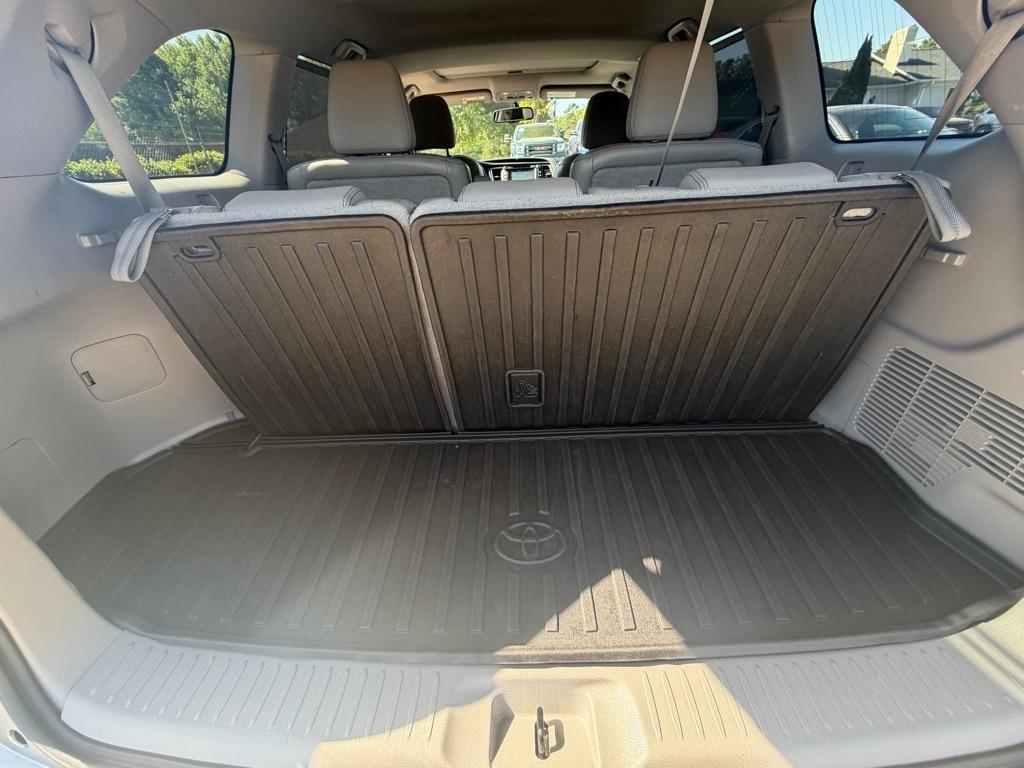 Toyota Highlander XLE FWD V6 2015