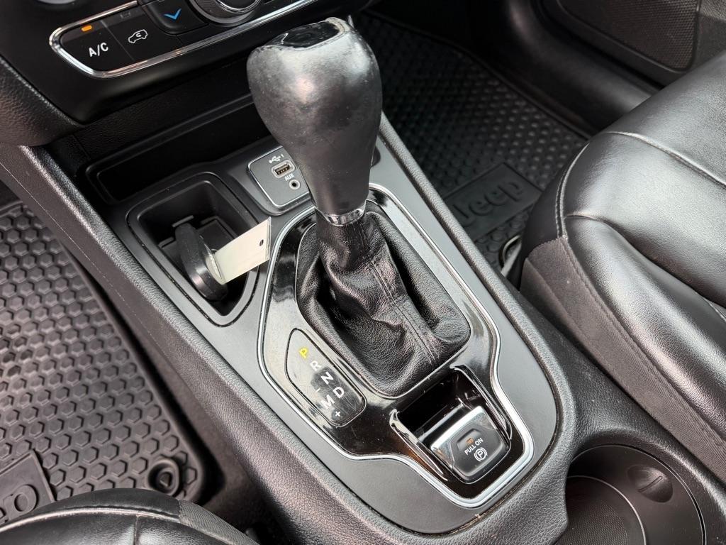 Jeep Cherokee Latitude Plus FWD 2020