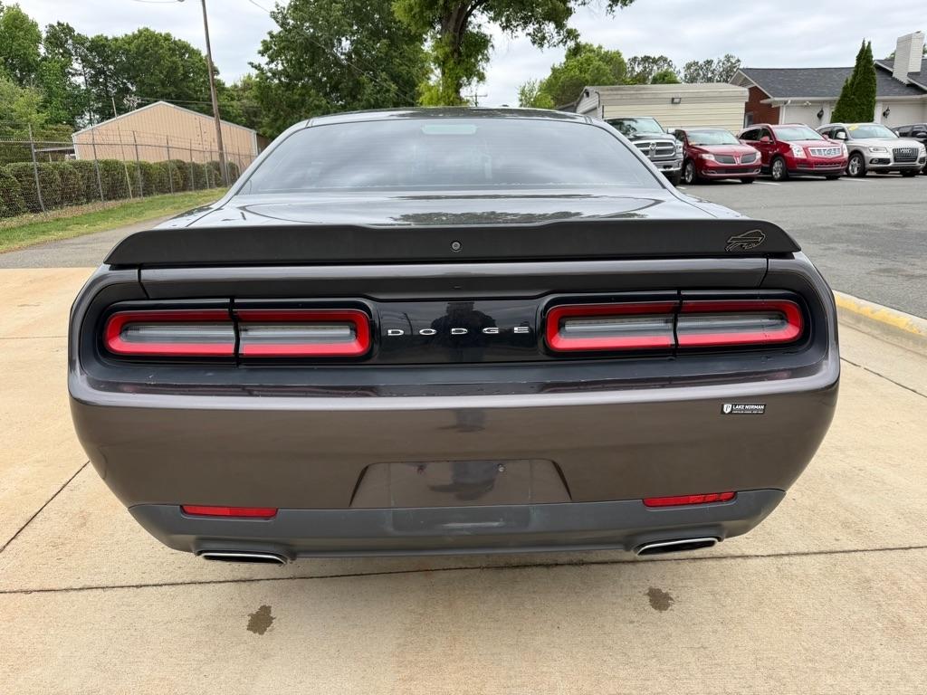 Dodge Challenger  2017