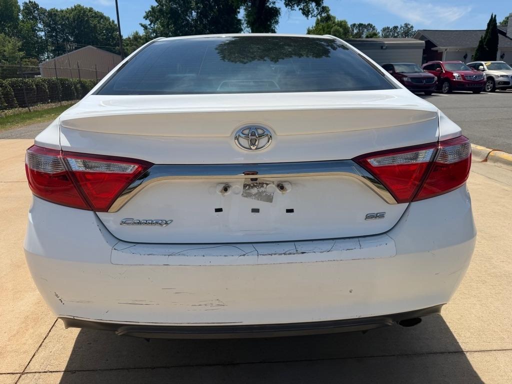 Toyota Camry SE 2015
