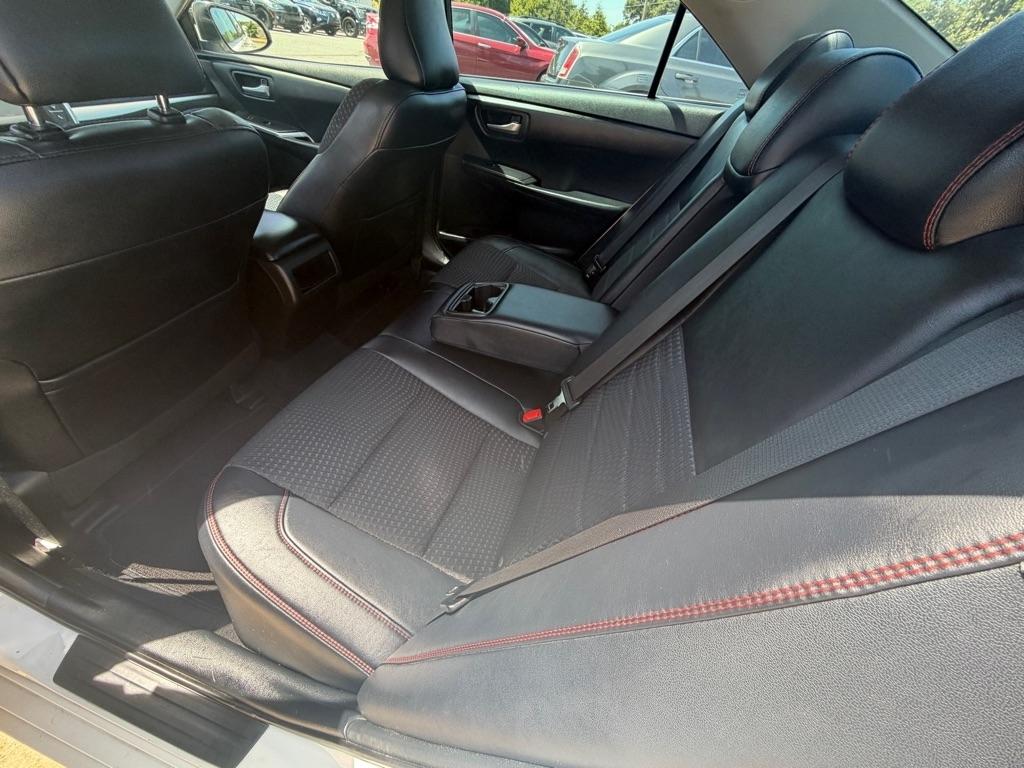 Toyota Camry SE 2015
