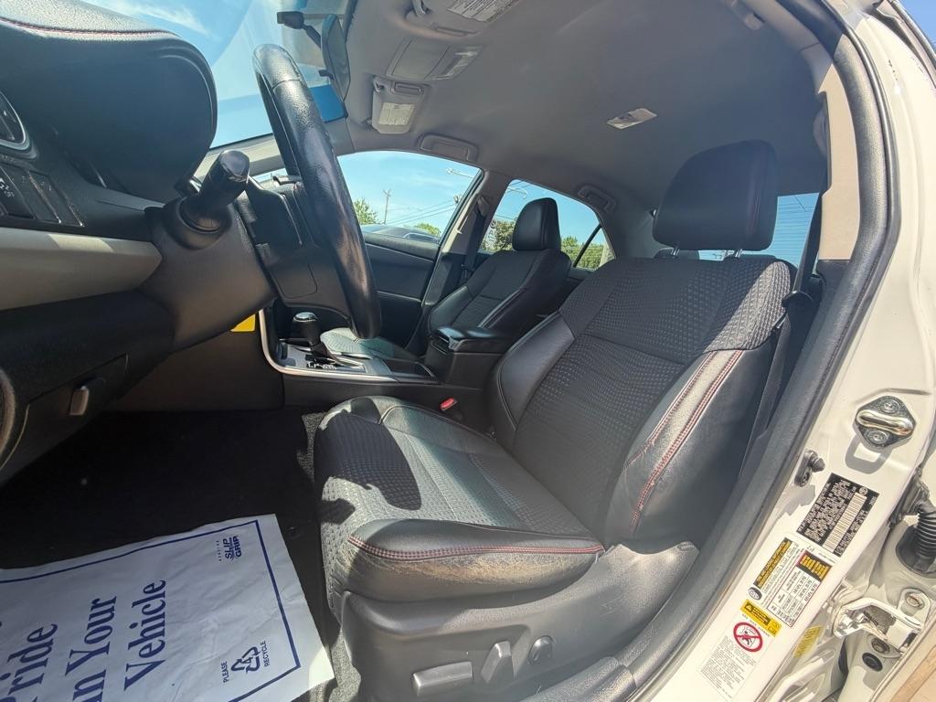 Toyota Camry SE 2015