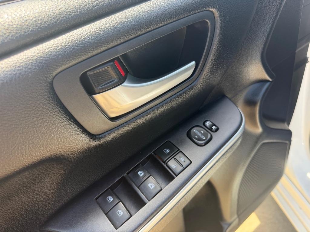 Toyota Camry SE 2015