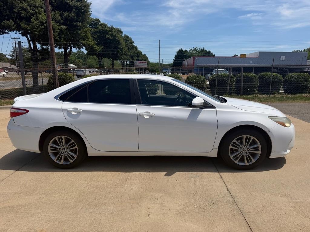 Toyota Camry SE 2015