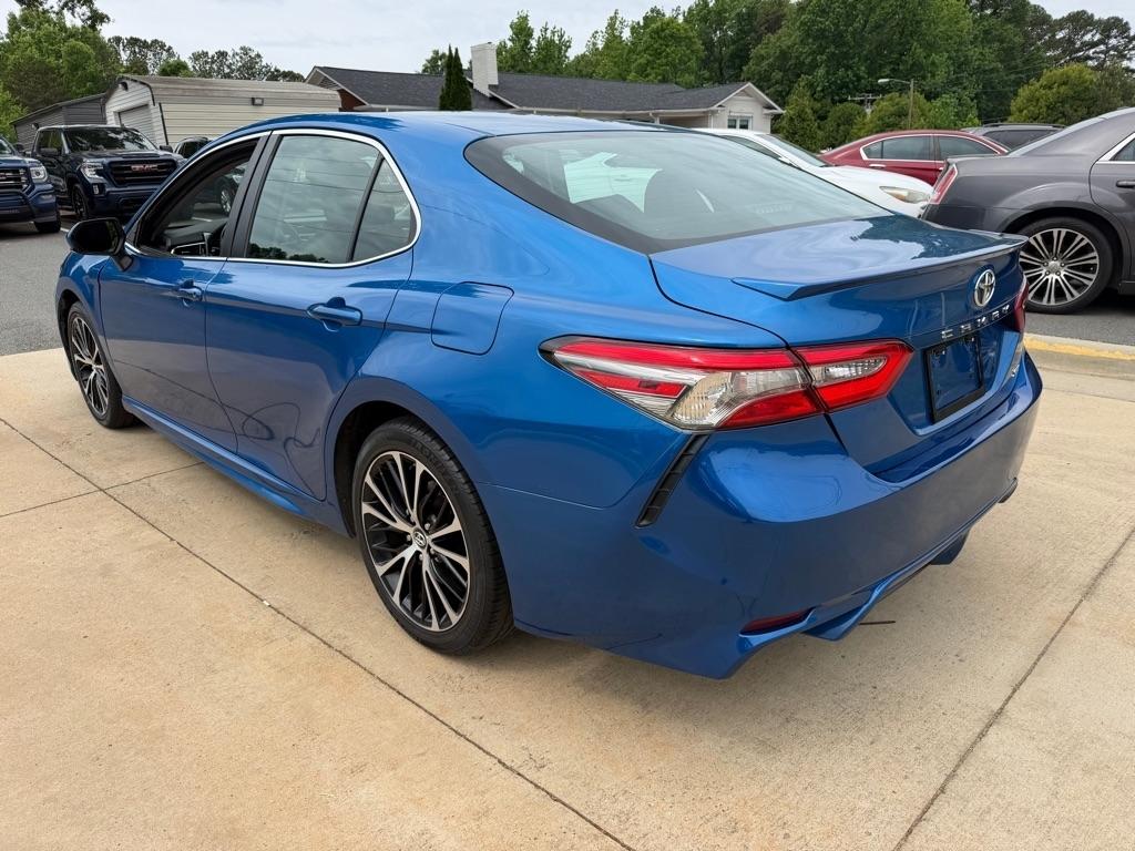 Toyota Camry SE 2018