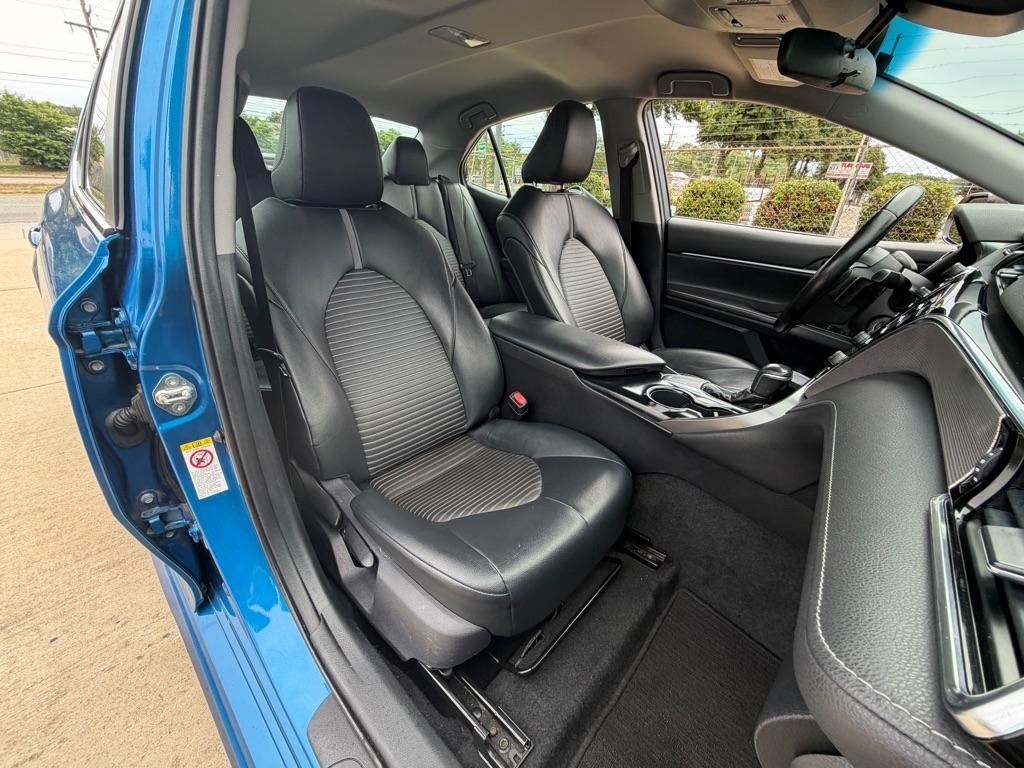 Toyota Camry SE 2018