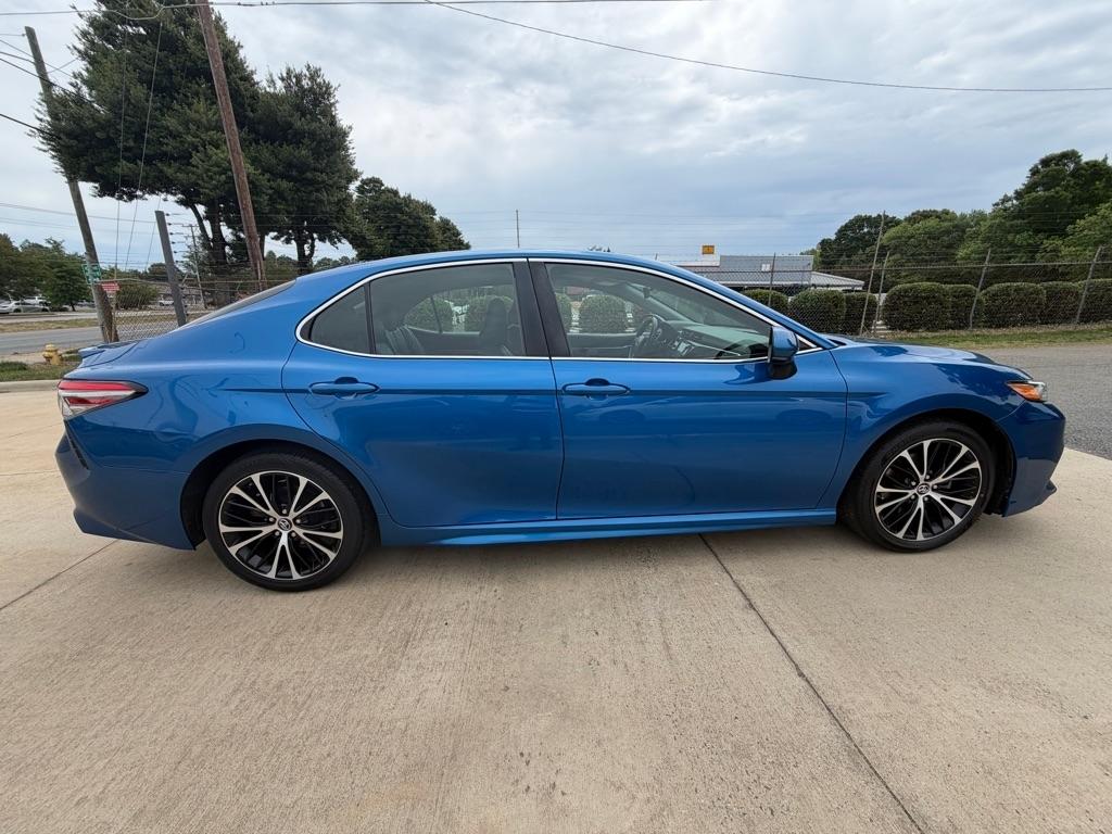 Toyota Camry SE 2018