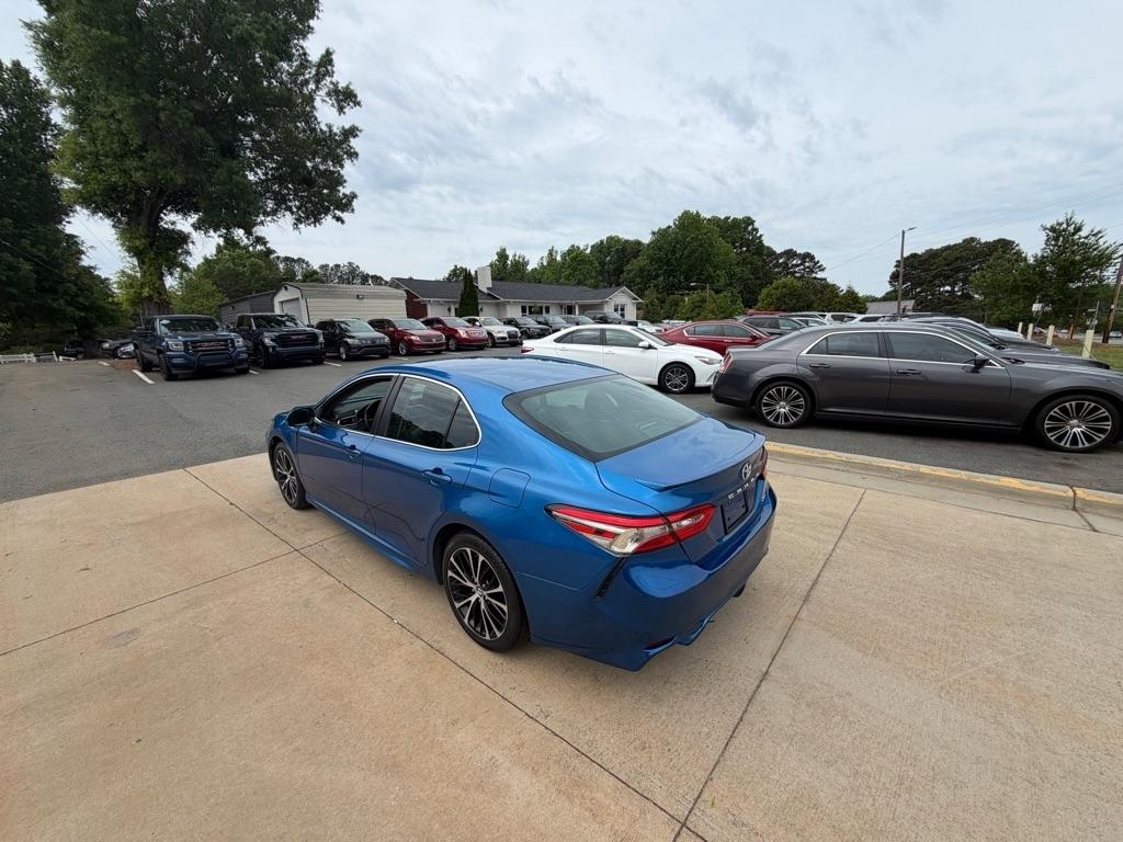 Toyota Camry SE 2018
