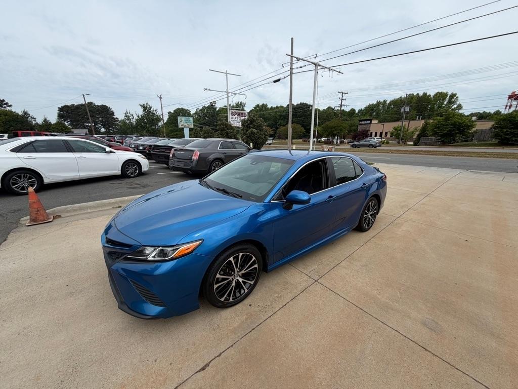 Toyota Camry SE 2018