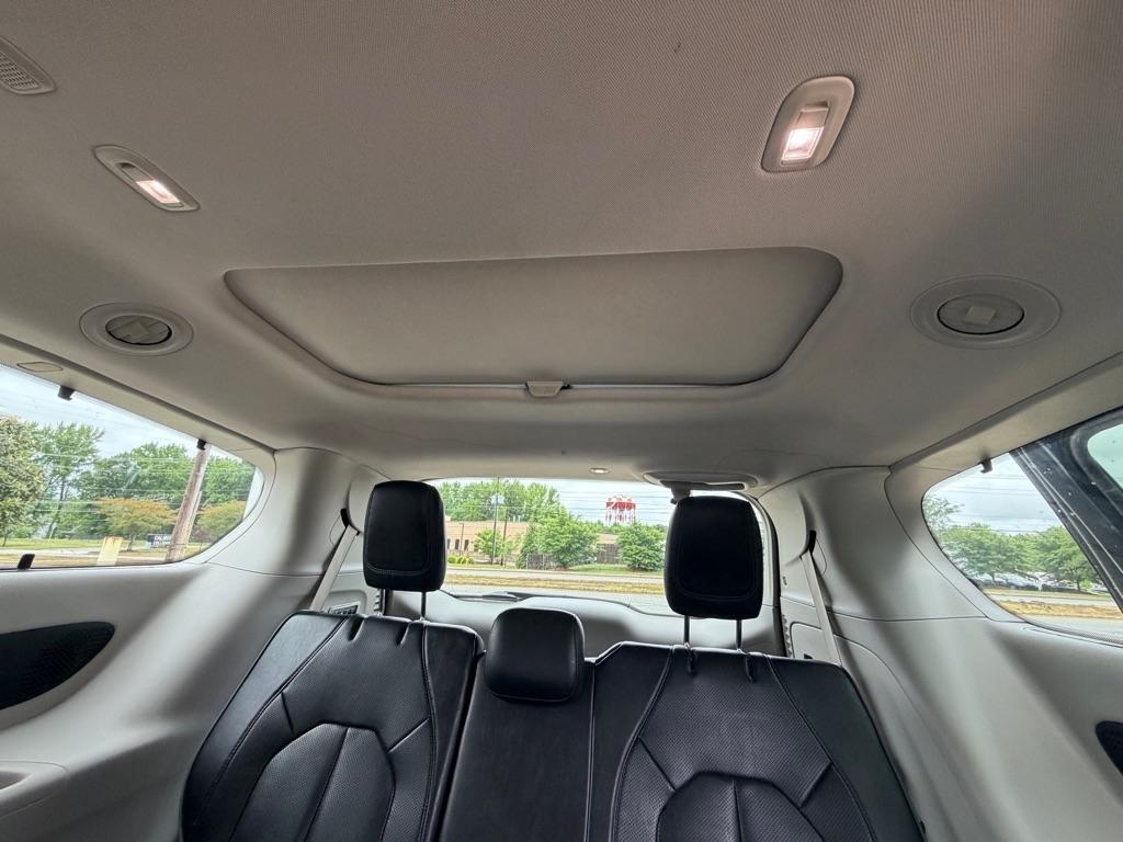Chrysler Pacifica Limited 2020