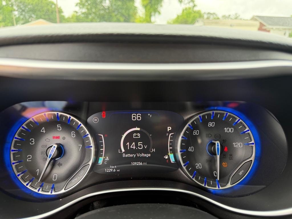 Chrysler Pacifica Limited 2020
