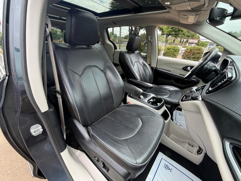 Chrysler Pacifica Limited 2020