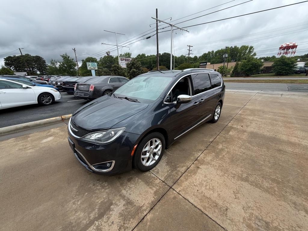 Chrysler Pacifica Limited 2020