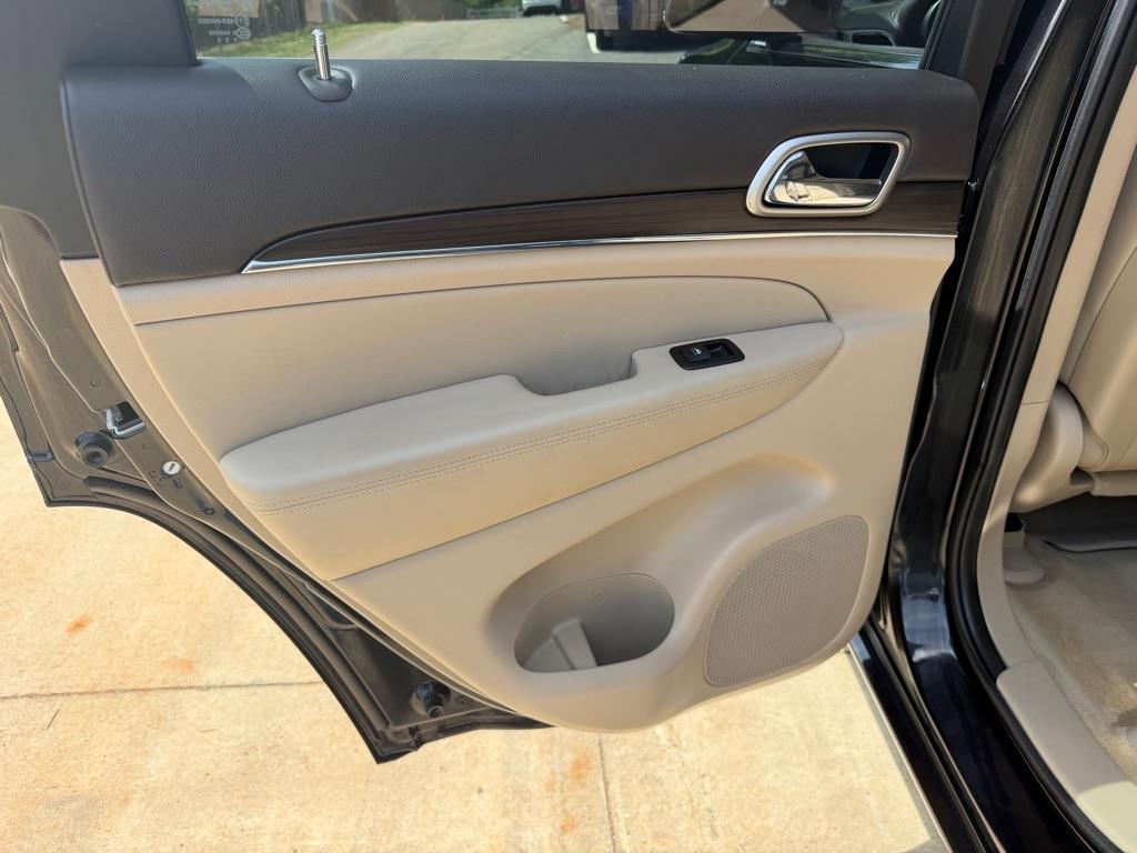 Jeep Grand Cherokee Overland 2WD 2015
