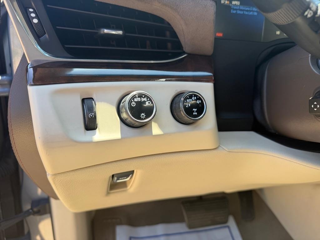 Cadillac Escalade Premium 4WD 2015