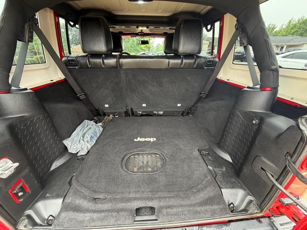 Jeep Wrangler Unlimited Sahara 4WD 2015