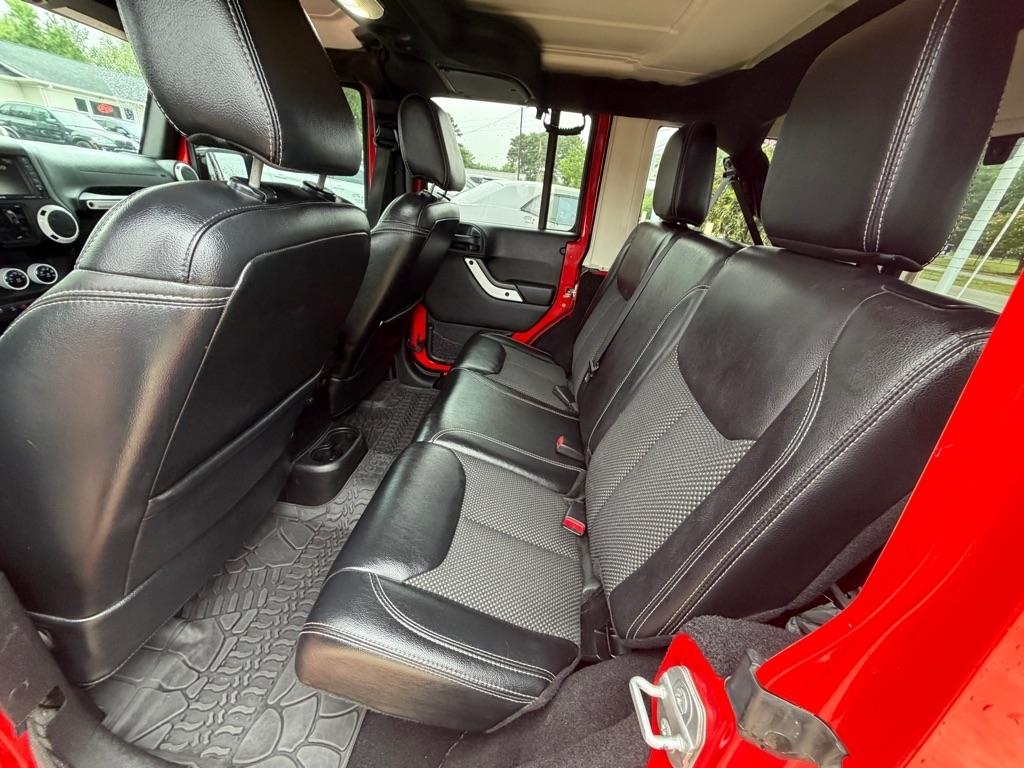 Jeep Wrangler Unlimited Sahara 4WD 2015