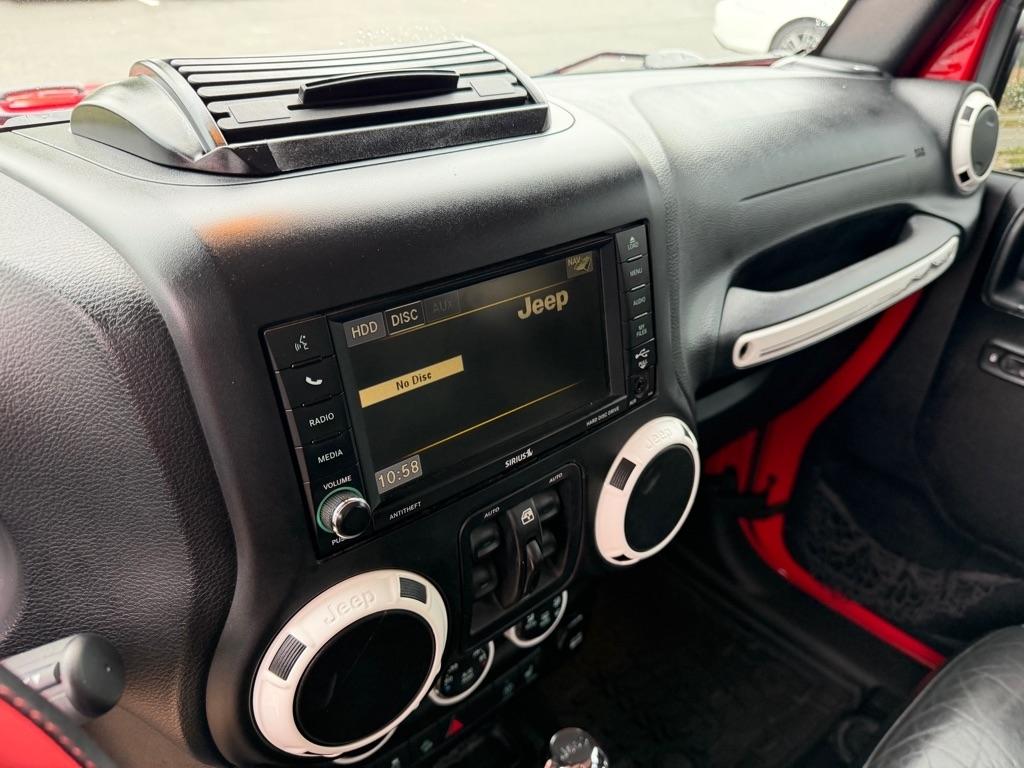 Jeep Wrangler Unlimited Sahara 4WD 2015