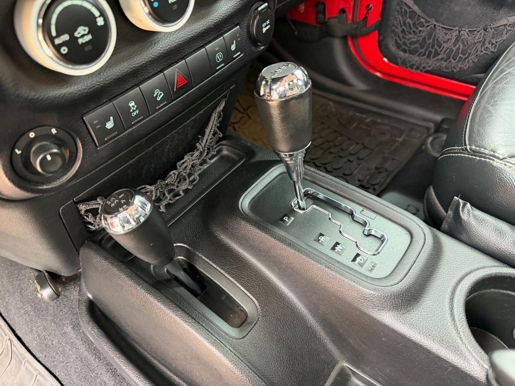 Jeep Wrangler Unlimited Sahara 4WD 2015