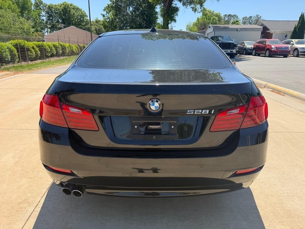 BMW 5-Series 528i 2014