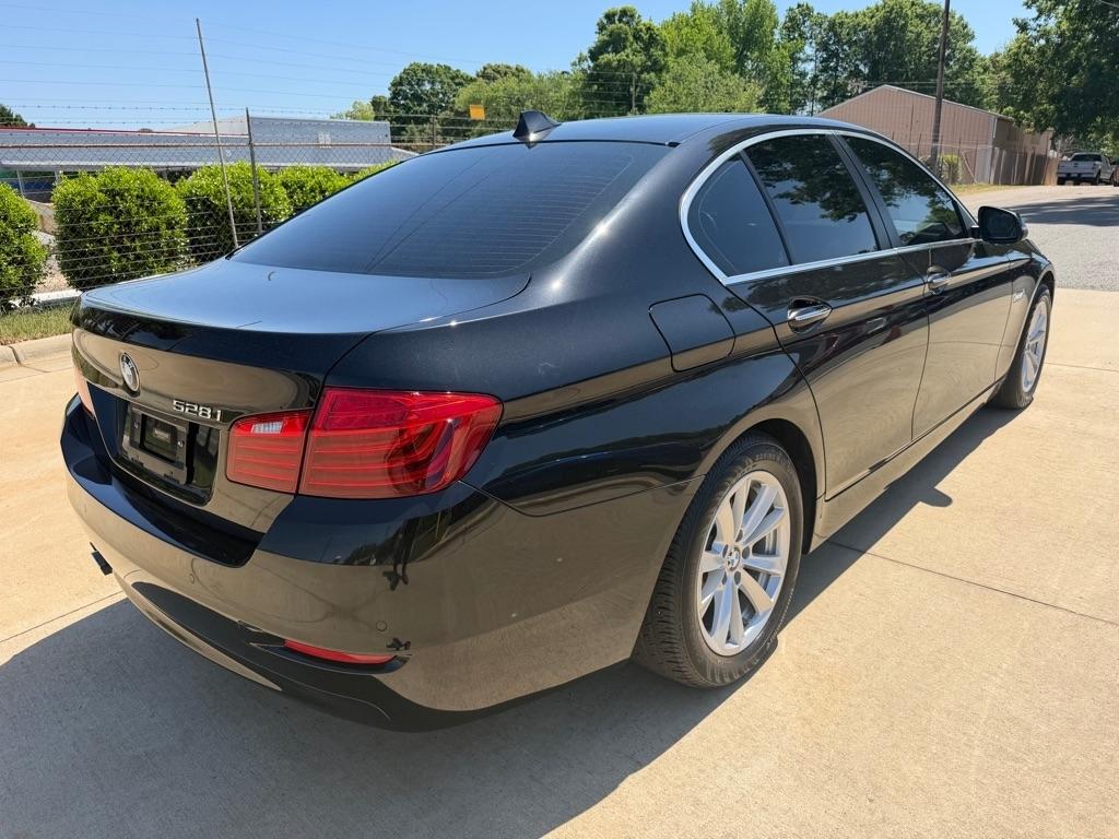 BMW 5-Series 528i 2014