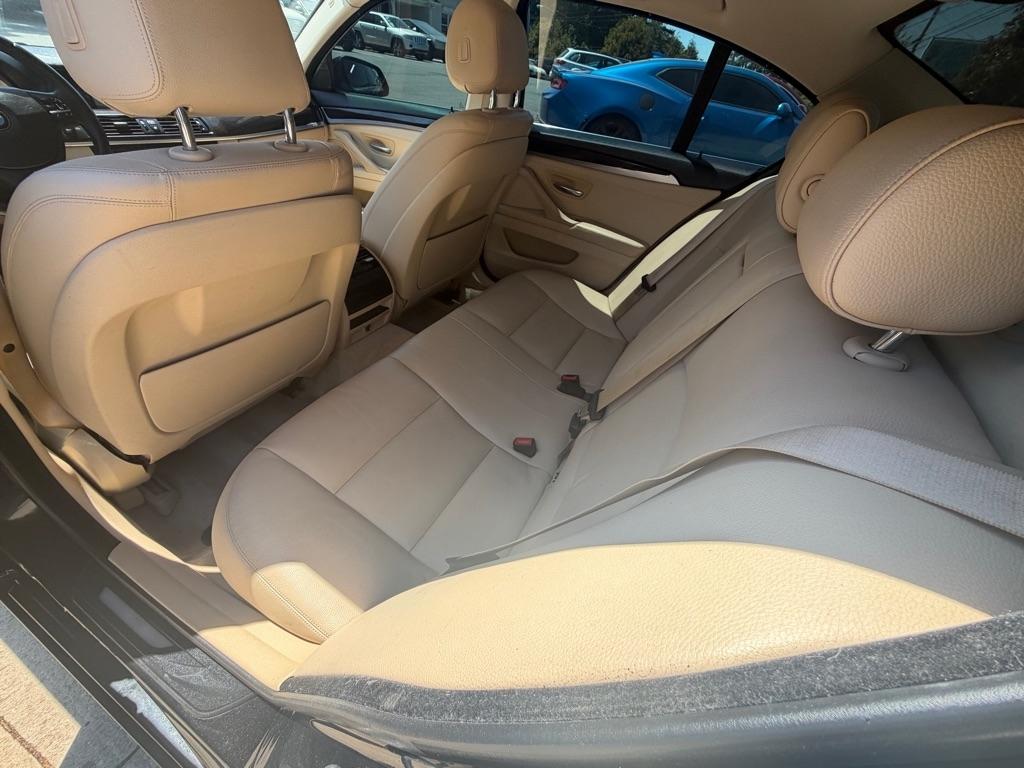 BMW 5-Series 528i 2014