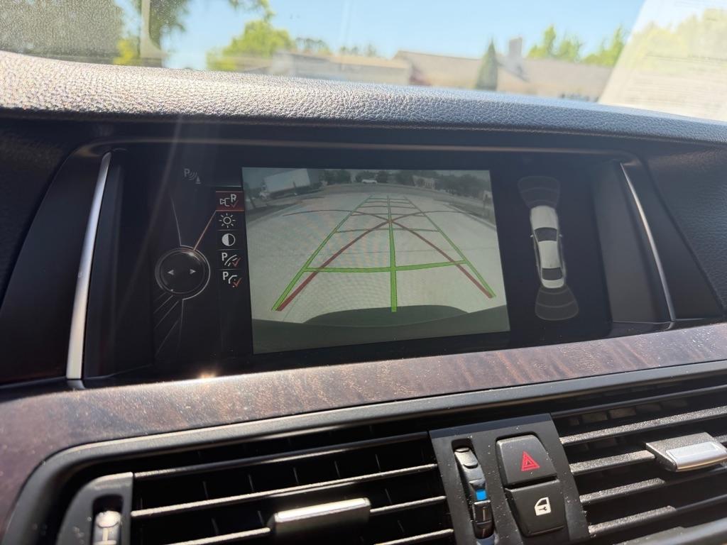 BMW 5-Series 528i 2014