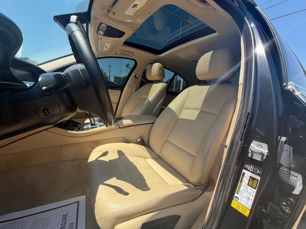 BMW 5-Series 528i 2014