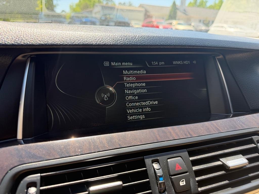 BMW 5-Series 528i 2014