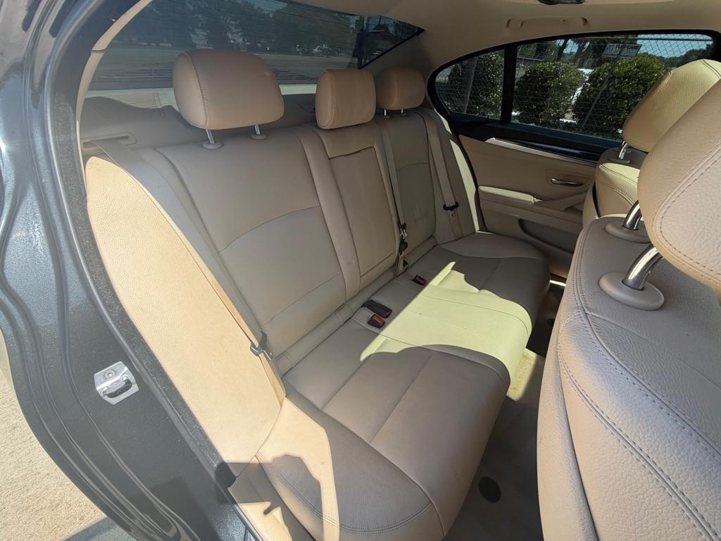 BMW 5-Series 528i 2014