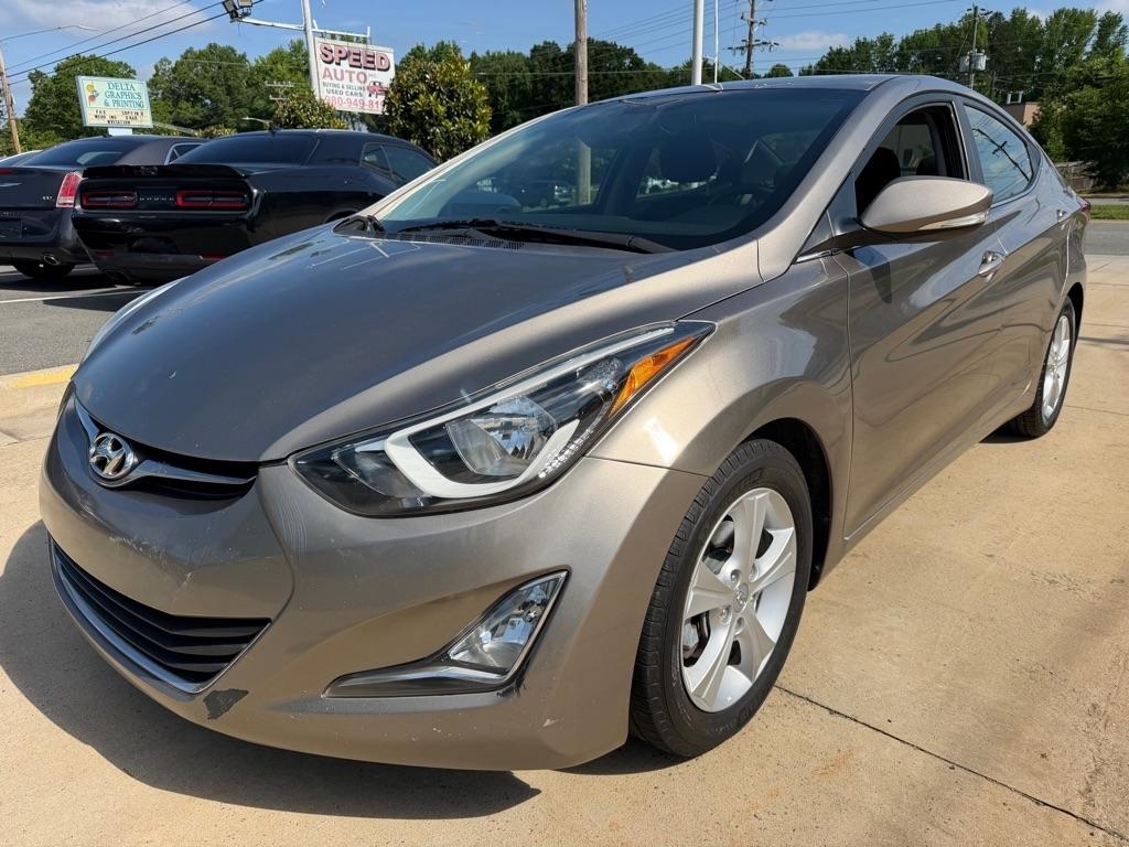Hyundai Elantra SE 6AT 2016
