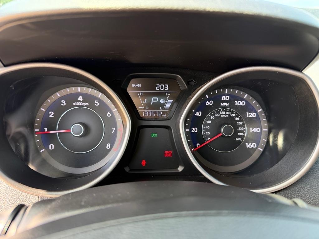 Hyundai Elantra SE 6AT 2016