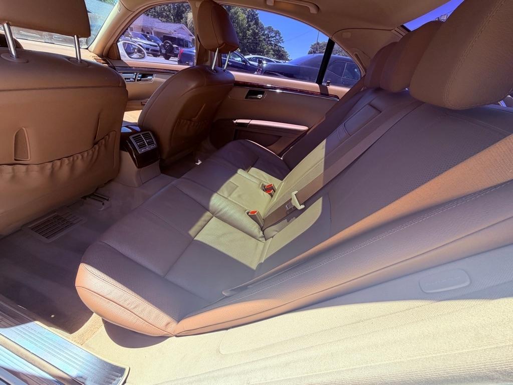 Mercedes-Benz S-Class S550 2007