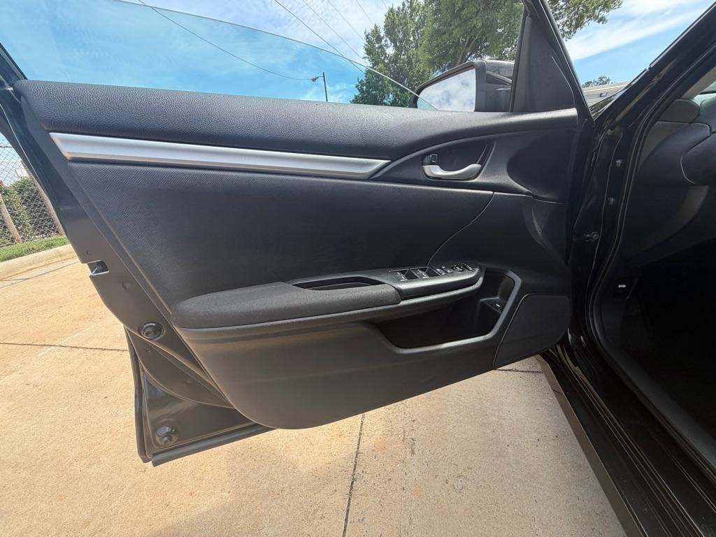 Honda Civic LX Sedan CVT 2017
